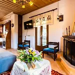 Stone - Comfy Mountain Getaway Stemnitsa
