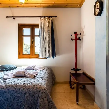 Stone - Comfy Mountain Getaway Apartment *