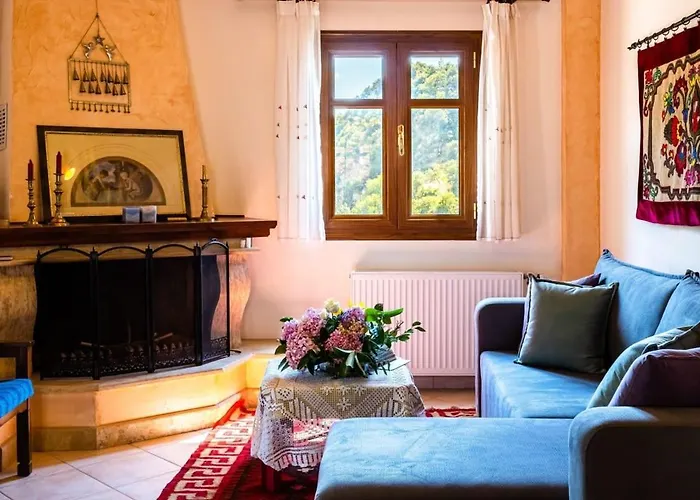 Stone - Comfy Mountain Getaway Stemnitsa